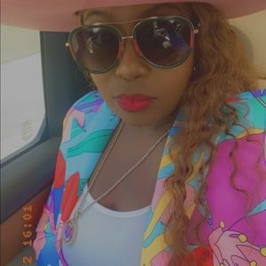 Meet your Posher, Ashley